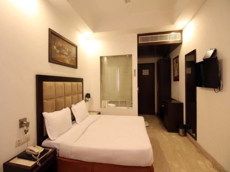 Hotel Livasa Inn Near Blk Hospital Delhi  Exterior photo
